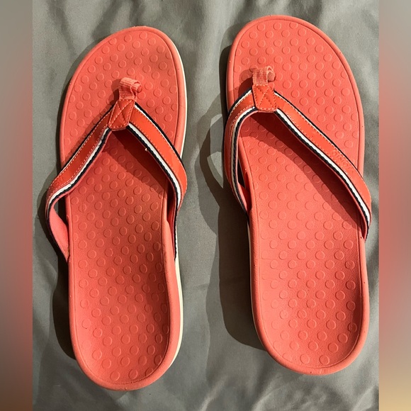 Vionic Tide II flip flops size 11 - Picture 1 of 1
